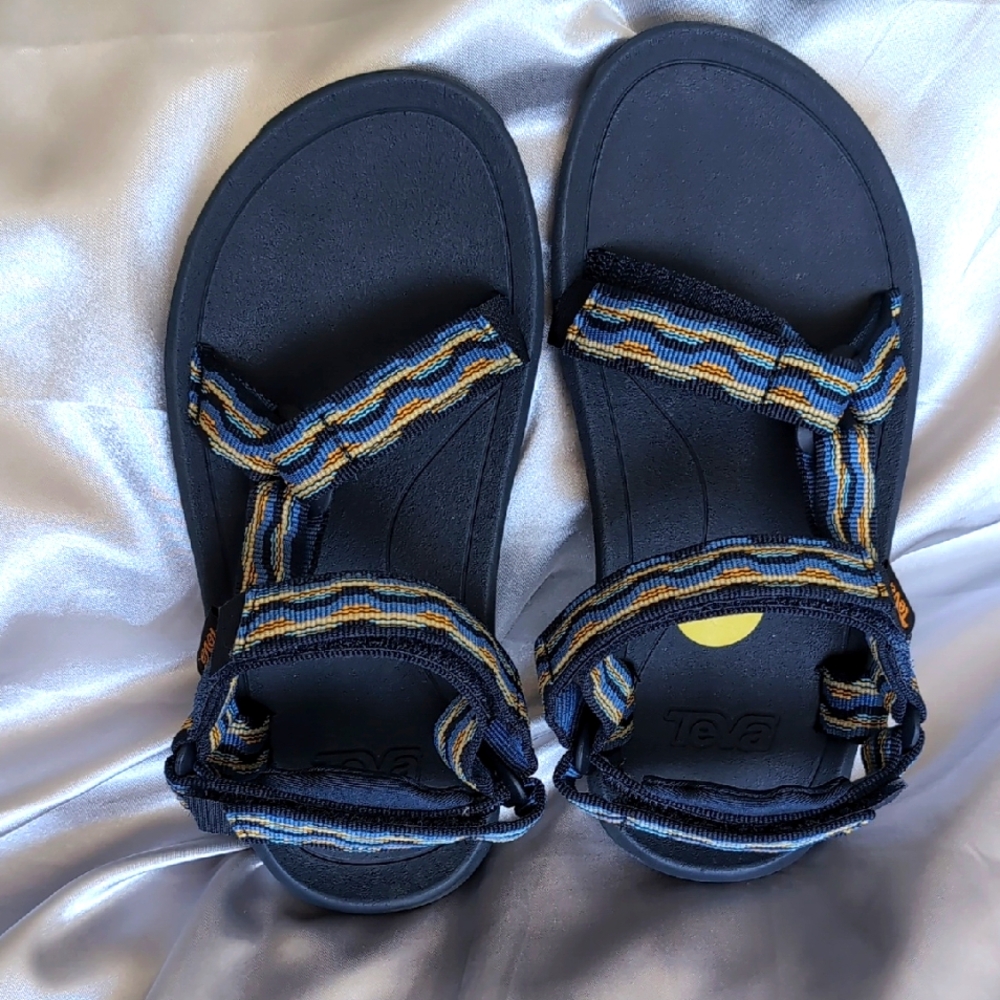 Teva Kids' Navy and Yellow Strap Sandals Size 1 NWOT